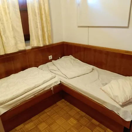 Terme Catez - Family Apartments With Pool Tickets アパート