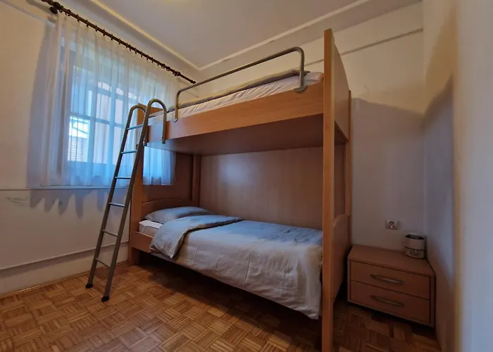 Terme Catez - Druzinski Apartma S Kartami Appartamento